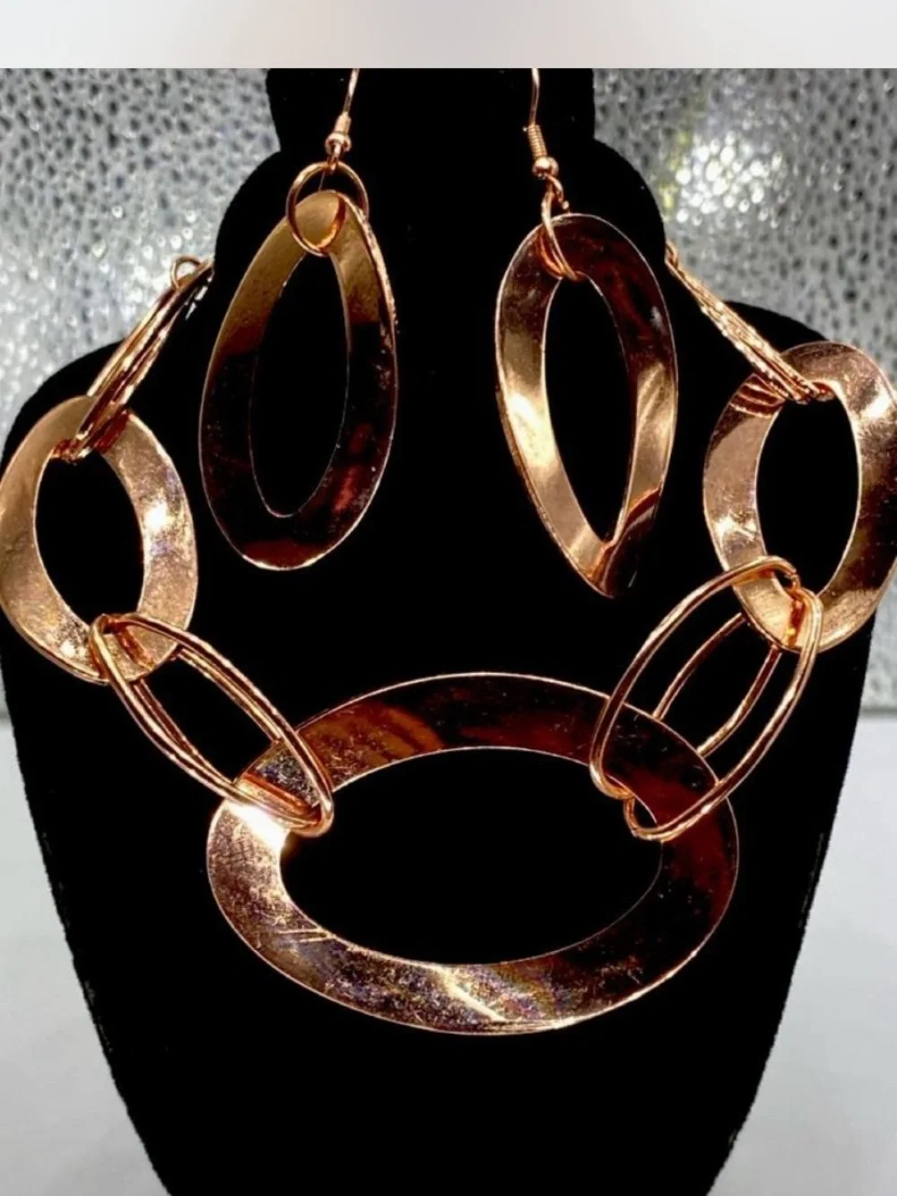 Ladies # Gold-Tone Linked Oval Necklace / Earrings ***
